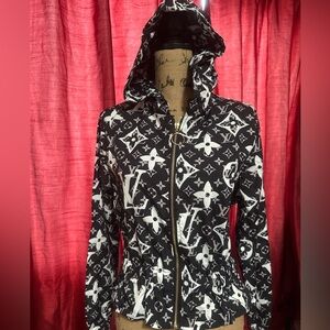 Fashion Inspired Item (CLOTHING)